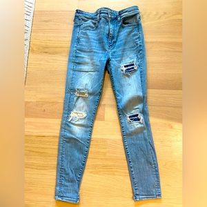 American Eagle distressed skinny jeans size 6